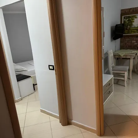 Central Studios Homestay
