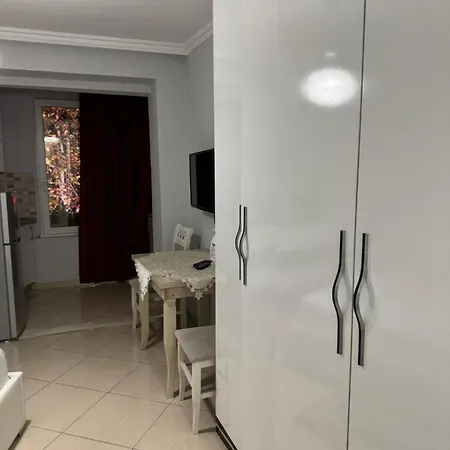 Homestay Central Studios Tirana